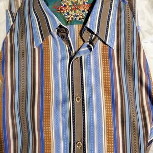 Men's Robert Graham shirt